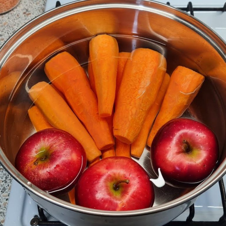 Dlaczego gotuję 1 kg marchewek z jabłkami? Nie można tego kupić w sklepach! Niewielu osobom się to udaje, a to przykre