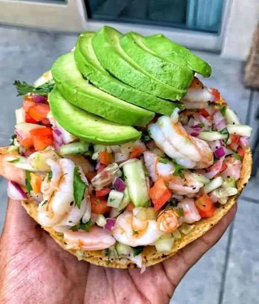 Tosty z ceviche z krewetkami