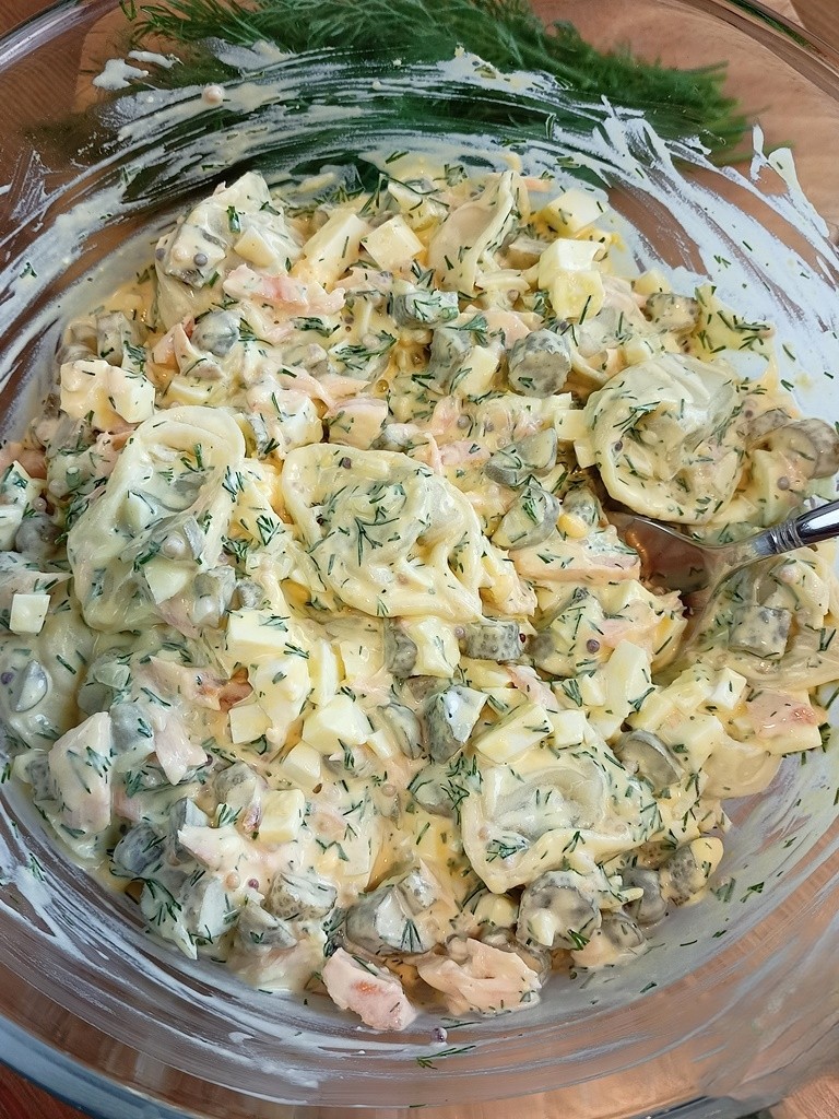 Ekspresowa sałatka z tortellini
