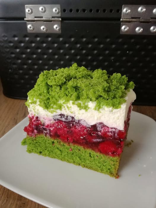 Ciasto leśny mech z galaret