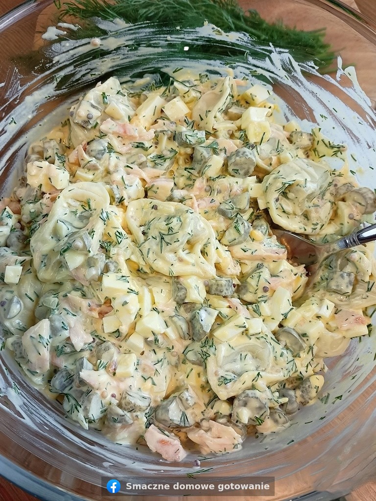Ekspresowa sałatka z tortellini